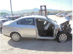 VOLKSWAGEN PASSAT BERLINA (3C2)