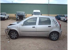 FIAT PUNTO BERLINA (188)