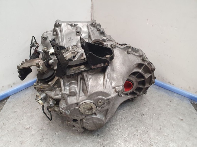 Recambio de caja cambios para toyota avensis berlina (t25) 2.0 d4-d executive sedán (4-ptas) referencia OEM IAM 3111520080  6VEL