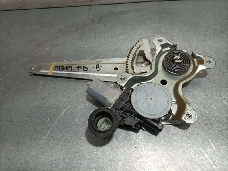 Recambio de elevalunas trasero derecho para lexus rx 400h referencia OEM IAM 8571058010 0620401760 ELECTRICO 6 PINS DENSO