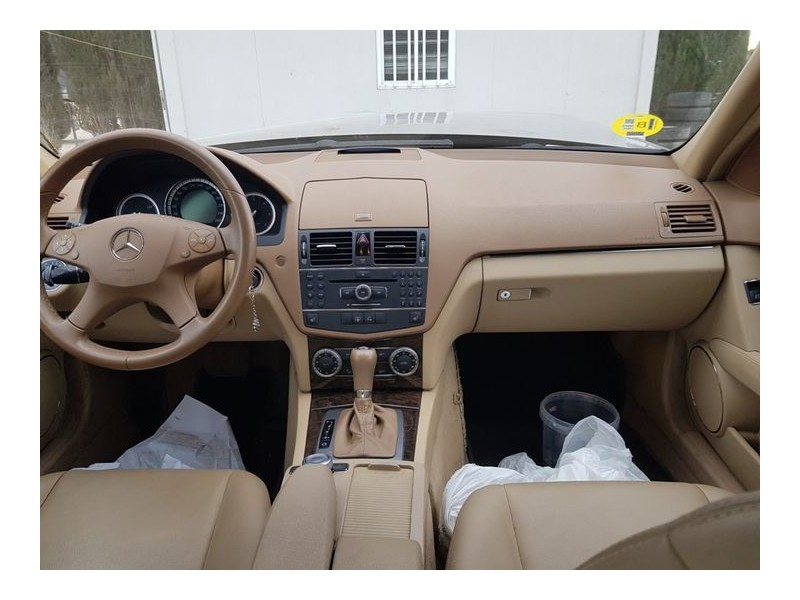 mercedes-benz clase c (w204) berlina del año 2008