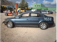 VOLKSWAGEN PASSAT BERLINA (3B3)