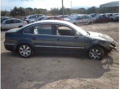 VOLKSWAGEN PASSAT BERLINA (3B3)