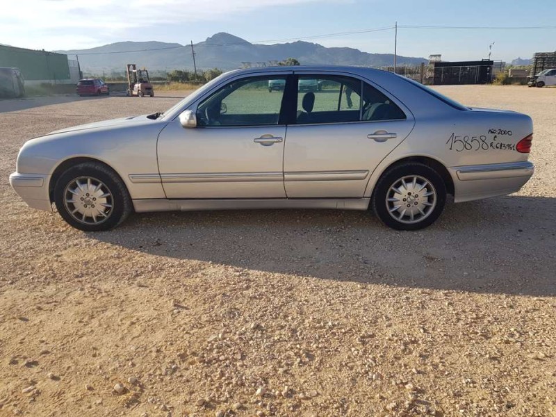 mercedes-benz clase e (w210) berlina diesel del año 2000