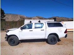 TOYOTA HILUX (GUN1)
