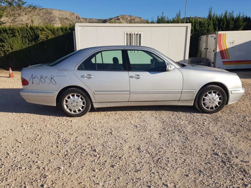 mercedes-benz clase e (w210) berlina diesel del año 2000