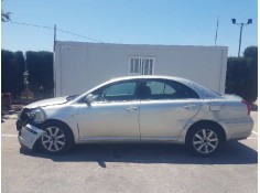 TOYOTA AVENSIS BERLINA (T25)