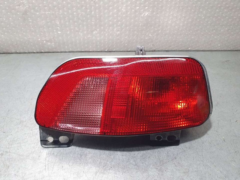 Recambio de piloto trasero izquierdo paragolpes para citroën c4 picasso 1.2 12v e-thp / puretech referencia OEM IAM 9676122780  