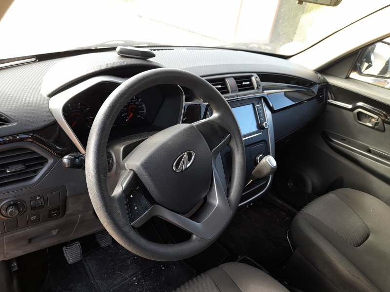 mahindra kuv 100 nxt del año 2021