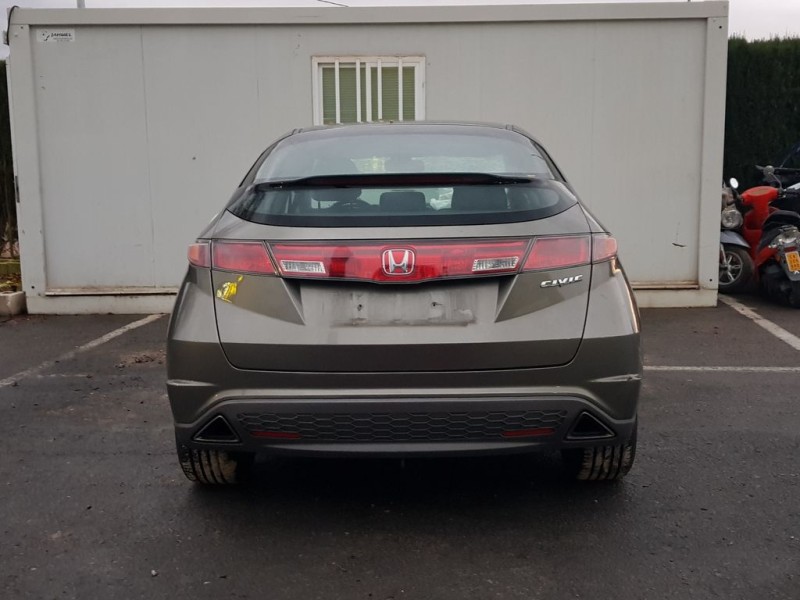 honda civic berlina 5 (fk) del año 2007