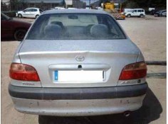 TOYOTA AVENSIS BERLINA (T 22)