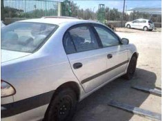 TOYOTA AVENSIS BERLINA (T 22)