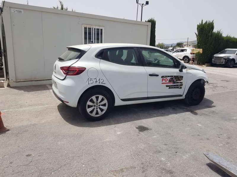 renault clio v del año 2021