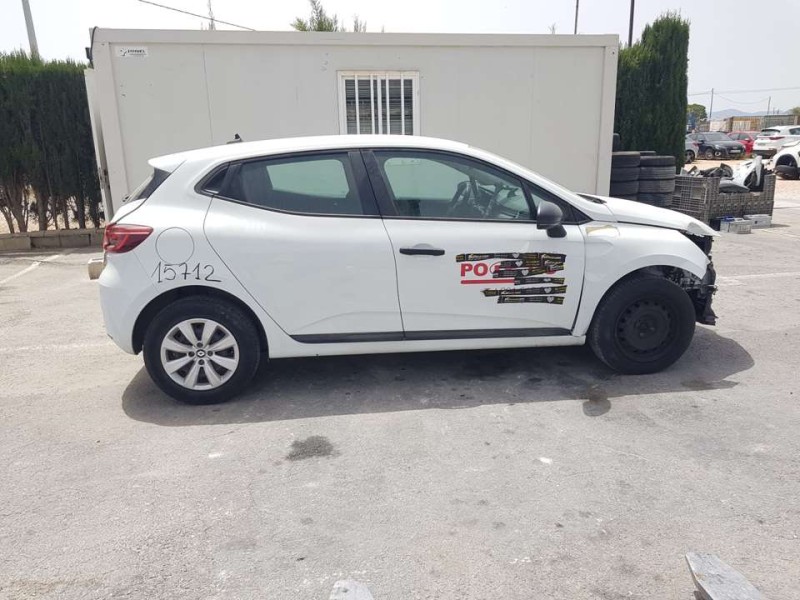 renault clio v del año 2021