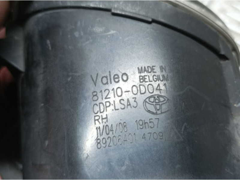 Recambio de faro antiniebla derecho para toyota avensis berlina (t25) 2.0 d4-d executive sedán (4-ptas) referencia OEM IAM 81210