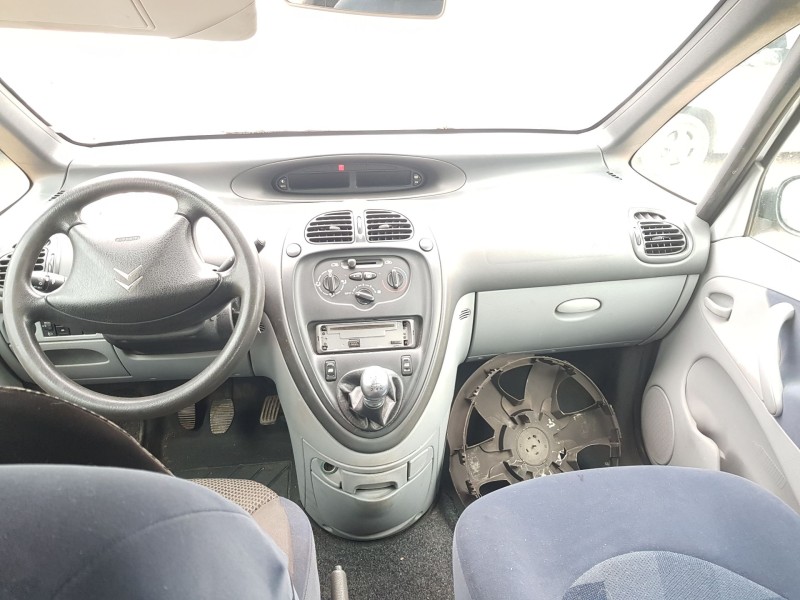 citroën xsara picasso (n68) del año 2004