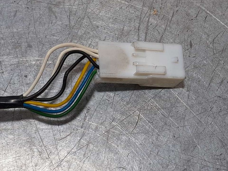 Recambio de retrovisor derecho para dacia sandero stepway referencia OEM IAM 963017495R  ELECTRICO 7 CABLES