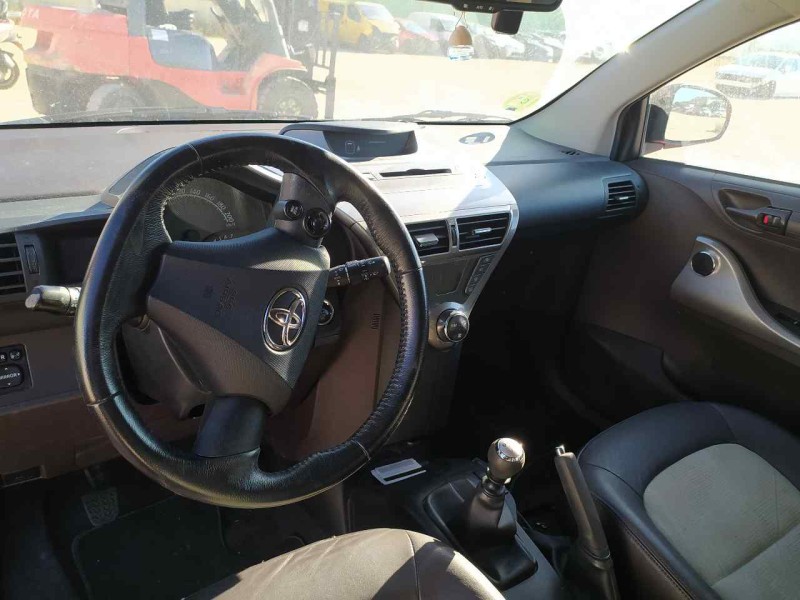 toyota iq del año 2009