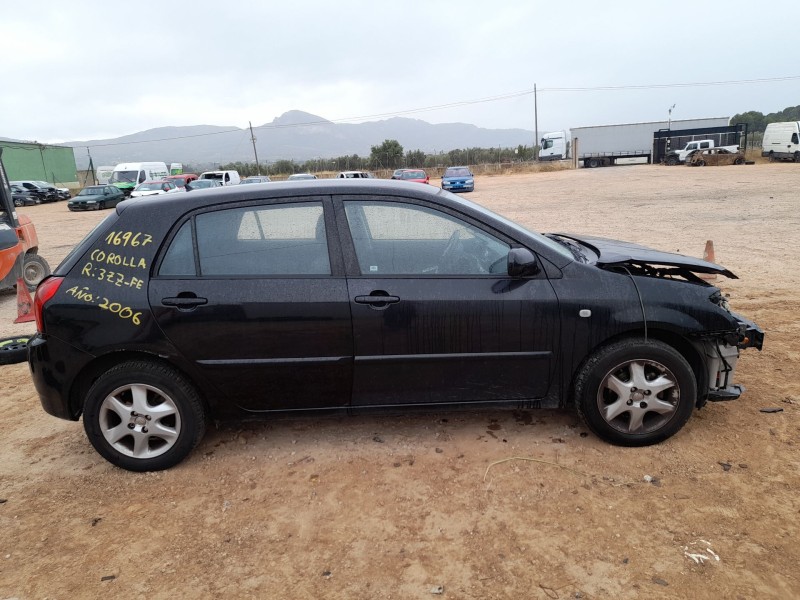 toyota corolla (_e12_) del año 2006