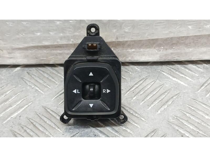 Recambio de mando retrovisor para hyundai ix35 (lm, el, elh) 1.7 crdi referencia OEM IAM 33834801110  