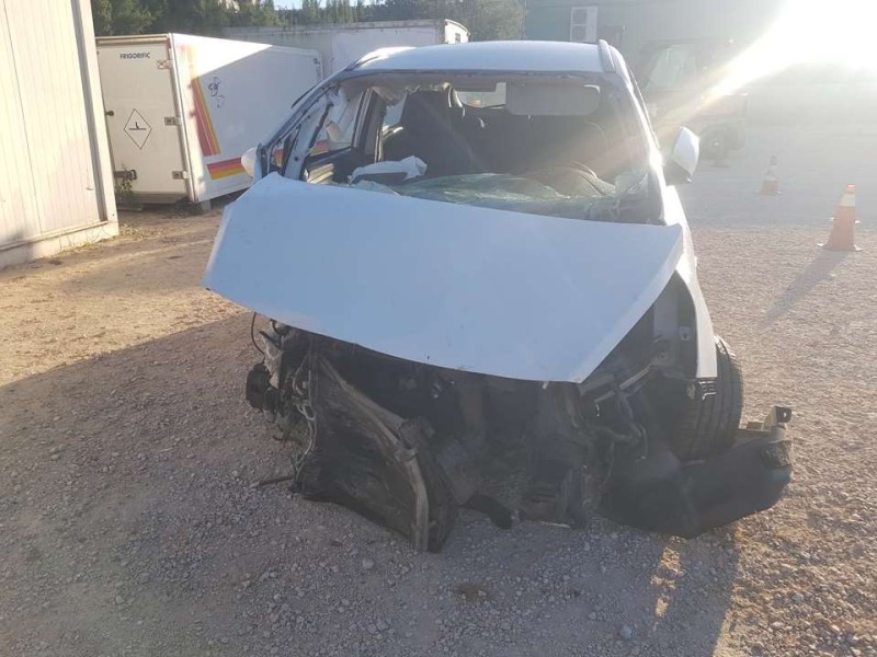 kia carens ( ) del año 2014