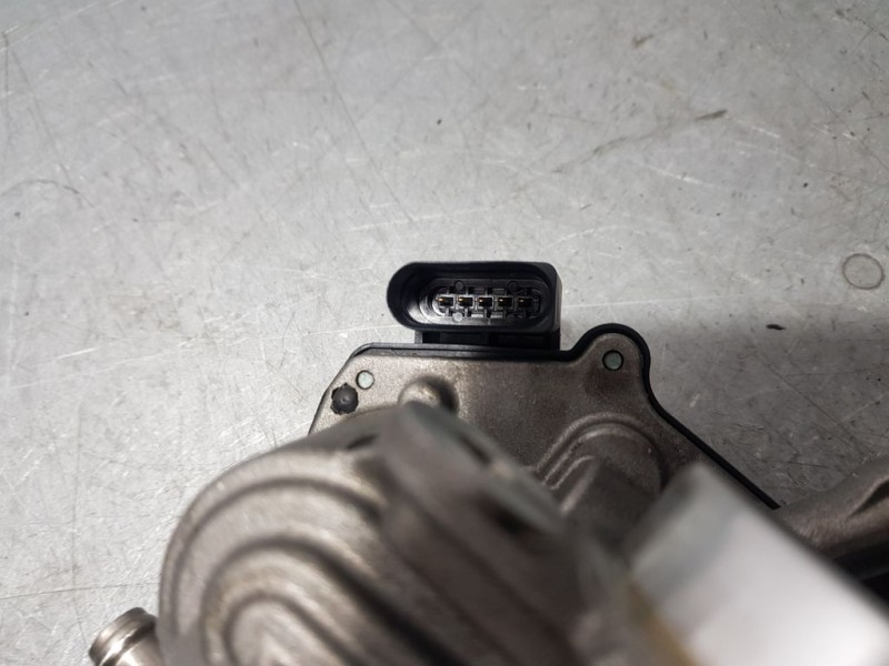 Recambio de caja mariposa para volkswagen golf vii lim. (bq1) 1.6 tdi referencia OEM IAM 04L128063T A2C94859900 