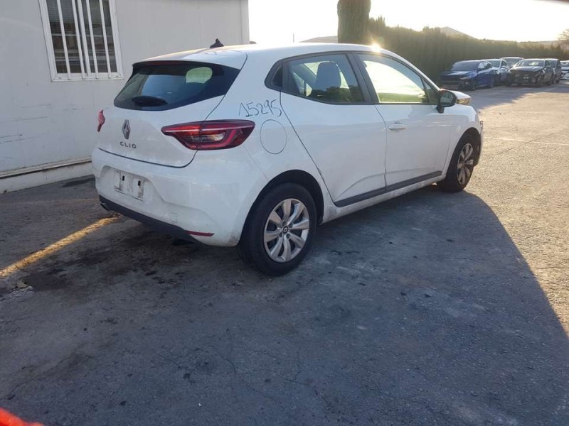 renault clio v del año 2021