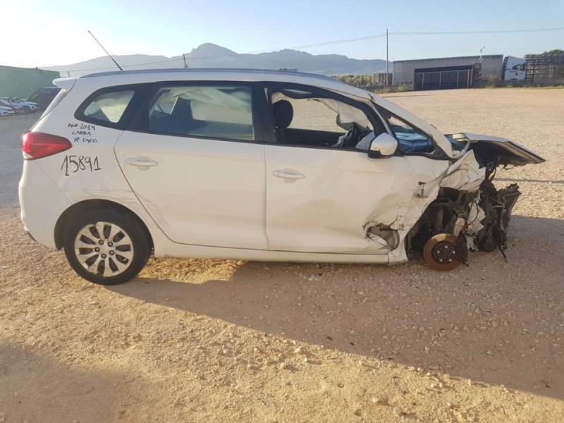 kia carens ( ) del año 2014