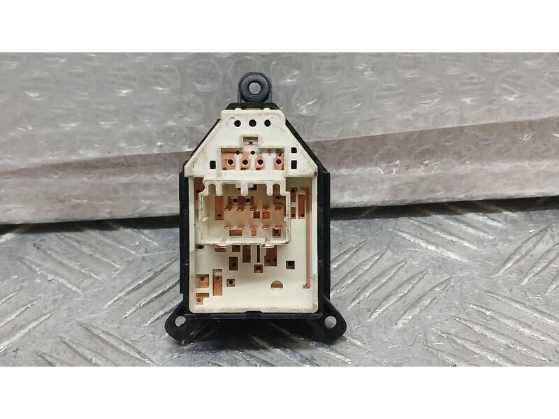 Recambio de mando retrovisor para hyundai ix35 (lm, el, elh) 1.7 crdi referencia OEM IAM 33834801110  