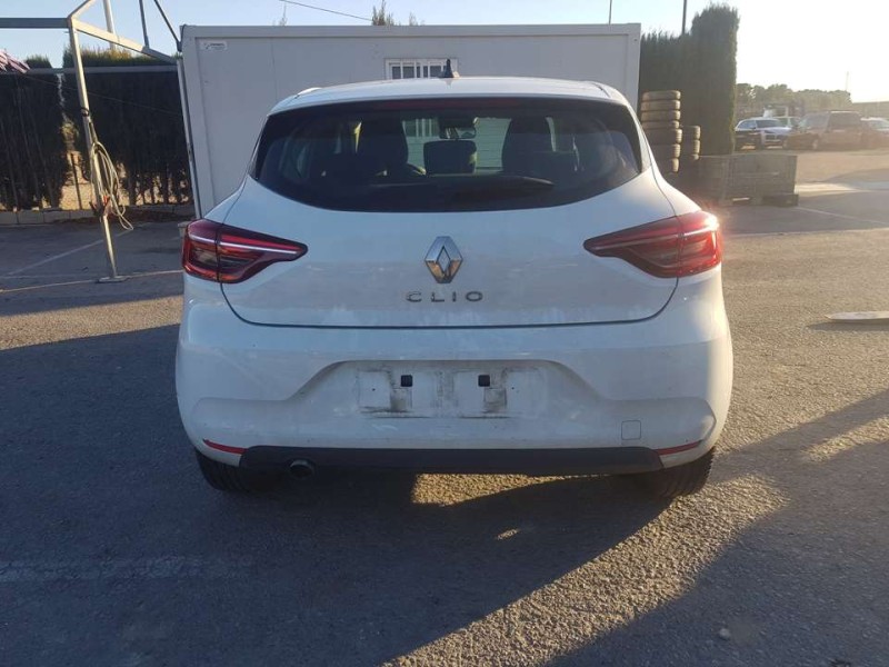 renault clio v del año 2021