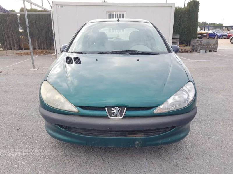 peugeot 206 berlina del año 2000