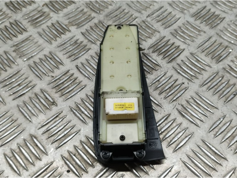 Recambio de mando elevalunas delantero izquierdo para toyota avensis berlina (t25) 2.0 d4-d executive sedán (4-ptas) referencia 