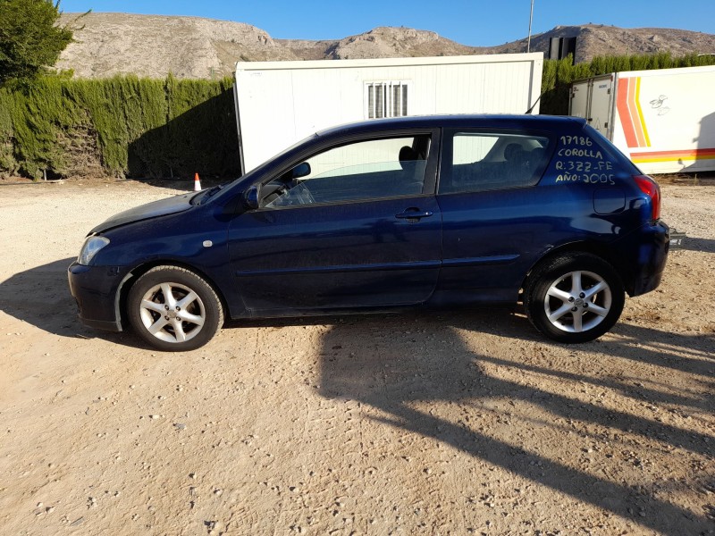 toyota corolla (_e12_) del año 2005