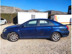 TOYOTA AVENSIS BERLINA (T25)