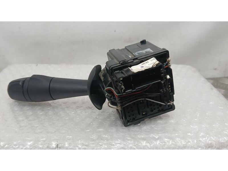 Recambio de mando limpia para renault clio iv business referencia OEM IAM 8201168013  