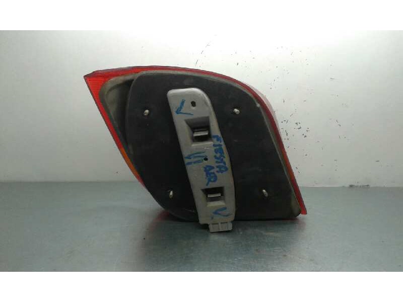 Recambio de piloto trasero derecho para ford fiesta berl./courier surf referencia OEM IAM   