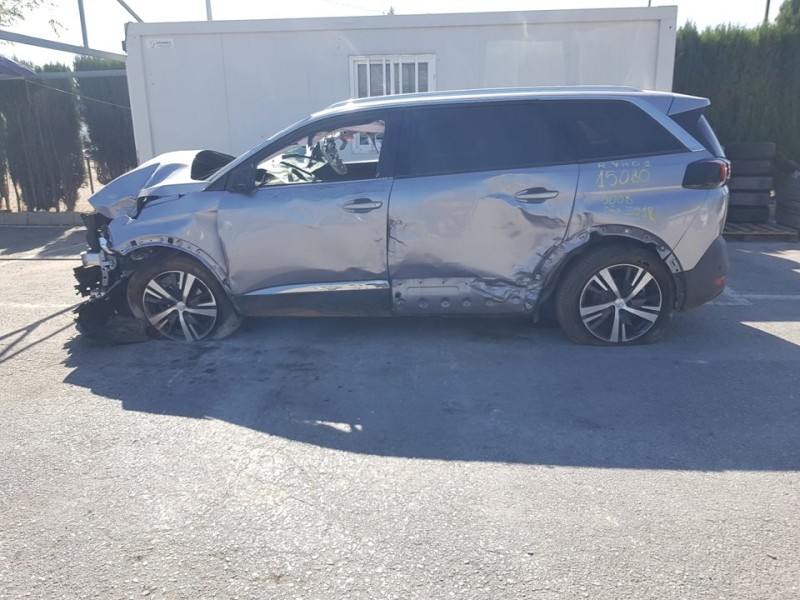 peugeot 5008 del año 2018