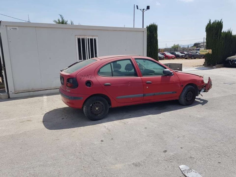 renault megane i berlina hatchback (ba0) del año 1996