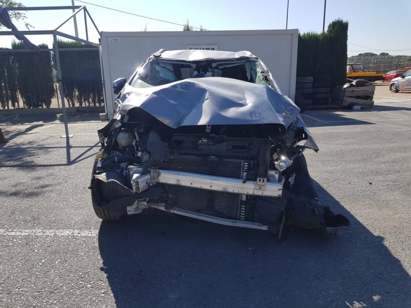 peugeot 5008 del año 2018