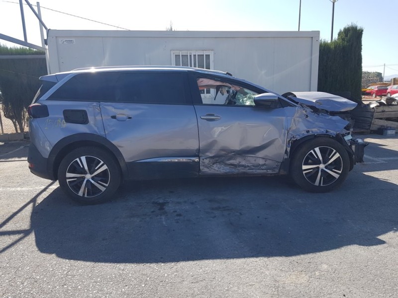 peugeot 5008 del año 2018