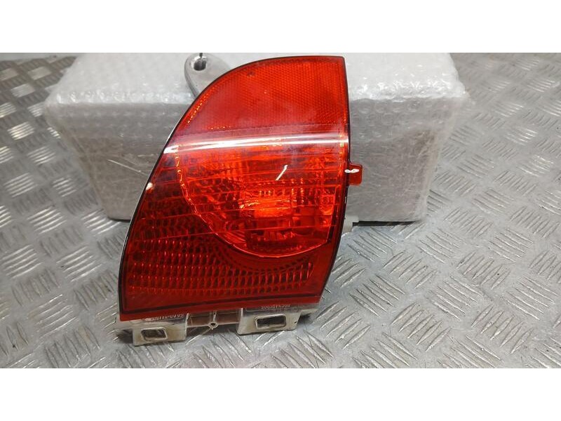 Recambio de piloto trasero izquierdo paragolpes para citroën c3 aircross feel referencia OEM IAM 9683074580  