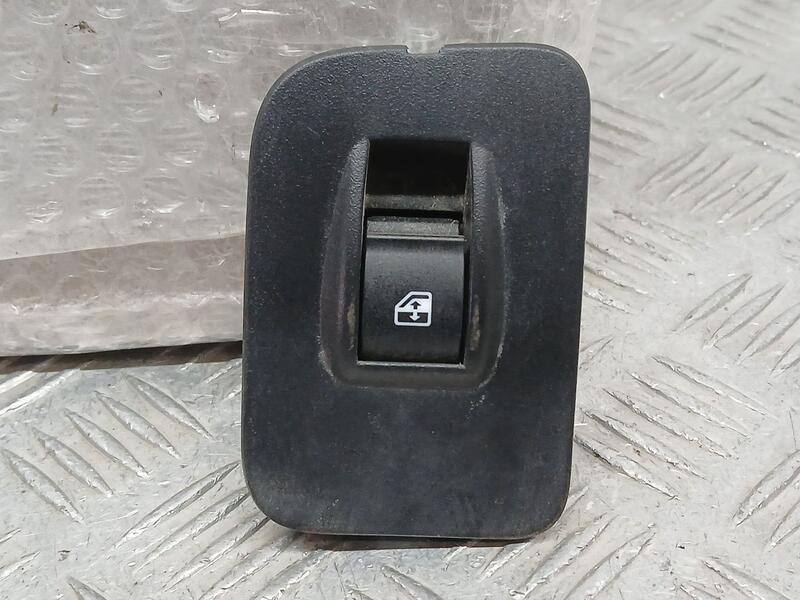 Recambio de mando elevalunas delantero derecho para fiat fiorino sx cargo referencia OEM IAM 7356522720  