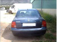 VOLKSWAGEN PASSAT BERLINA (3B2)