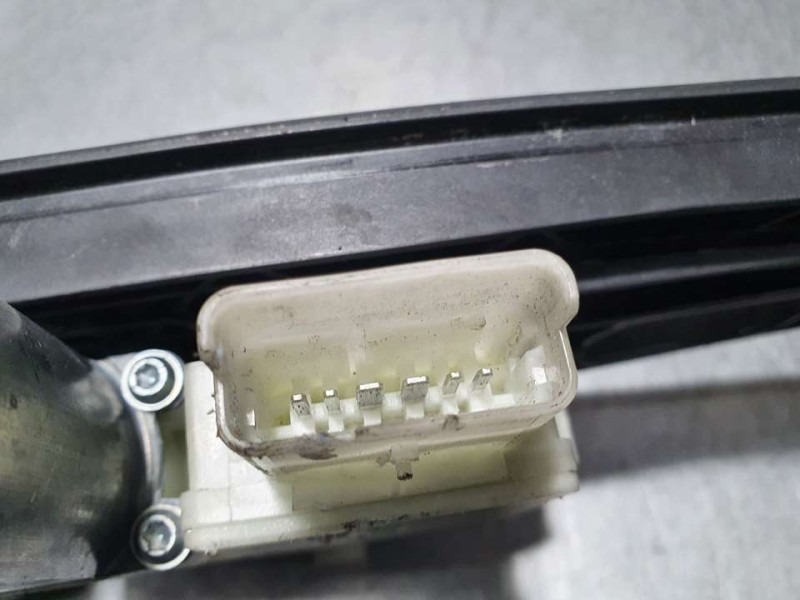 Recambio de elevalunas delantero derecho para renault captur ii equilibre referencia OEM IAM 807203293R BROSE ELECTRICO 6 PINES