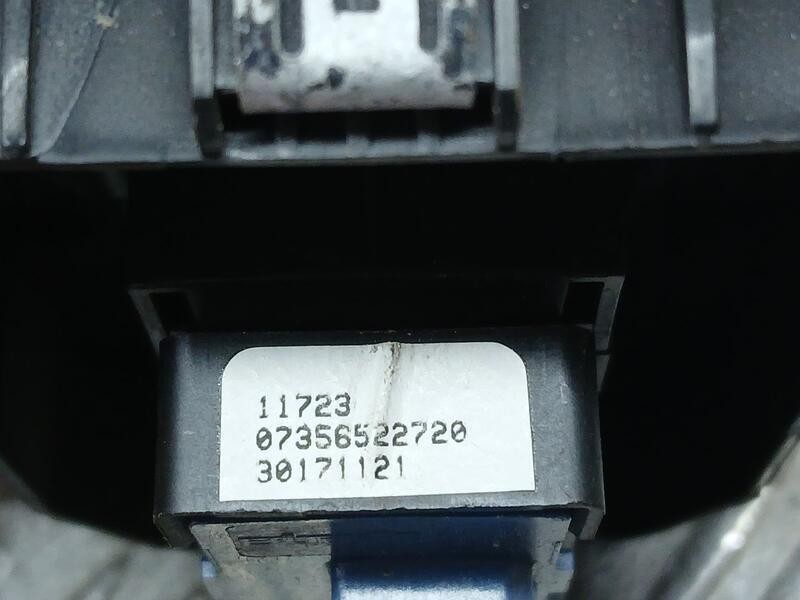 Recambio de mando elevalunas delantero derecho para fiat fiorino sx cargo referencia OEM IAM 7356522720  