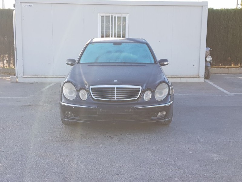 mercedes-benz clase e (w211) berlina del año 2003
