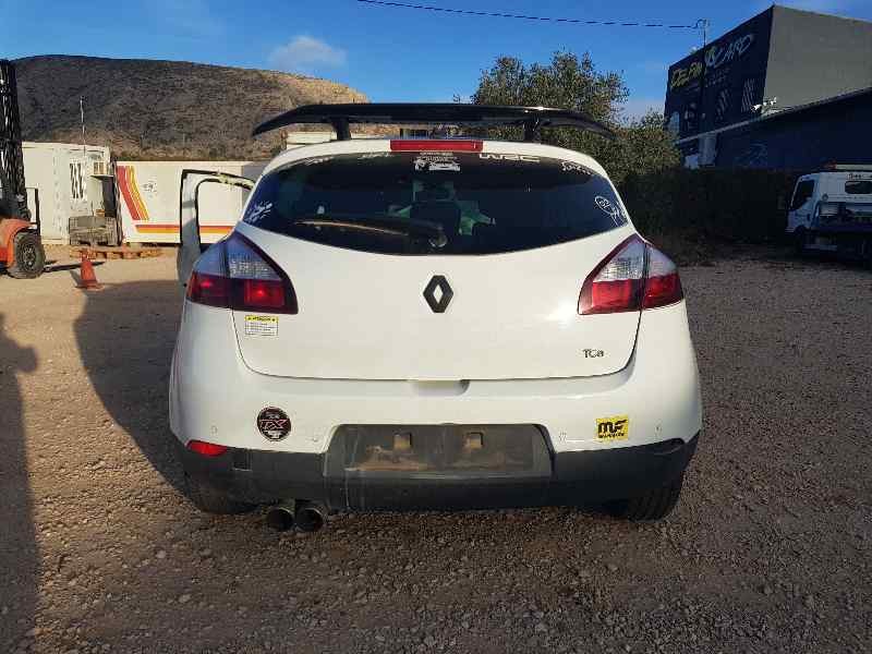renault megane iii berlina 5 p del año 2015