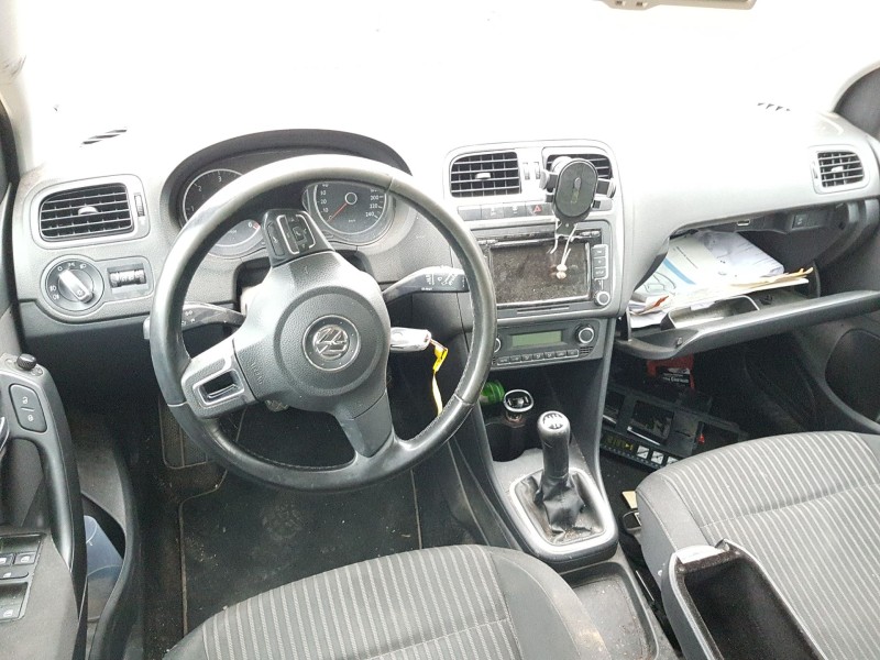 volkswagen polo v (6r1, 6c1) del año 2010