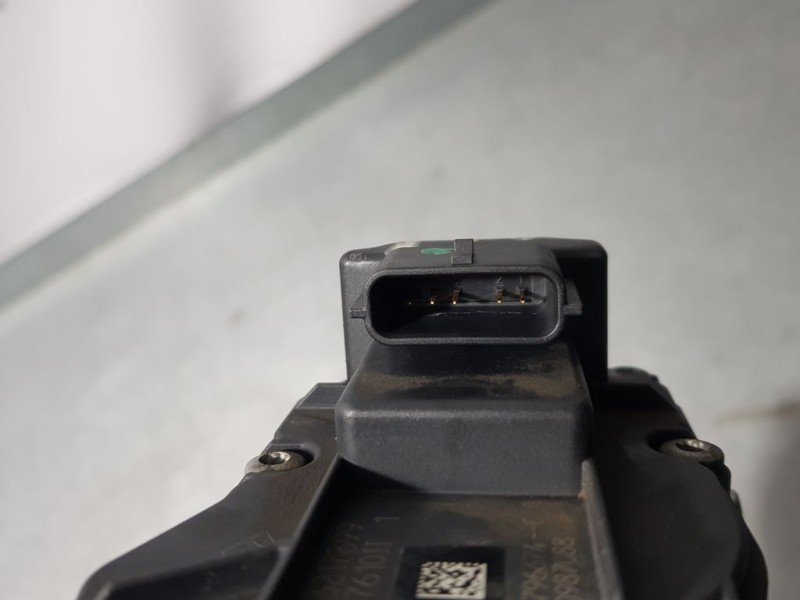 Recambio de caja mariposa egr para nissan qashqai (j10) 2.0 dci turbodiesel cat referencia OEM IAM 8200796674C A2C53217899 SIEME