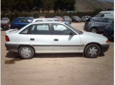OPEL ASTRA F BERLINA